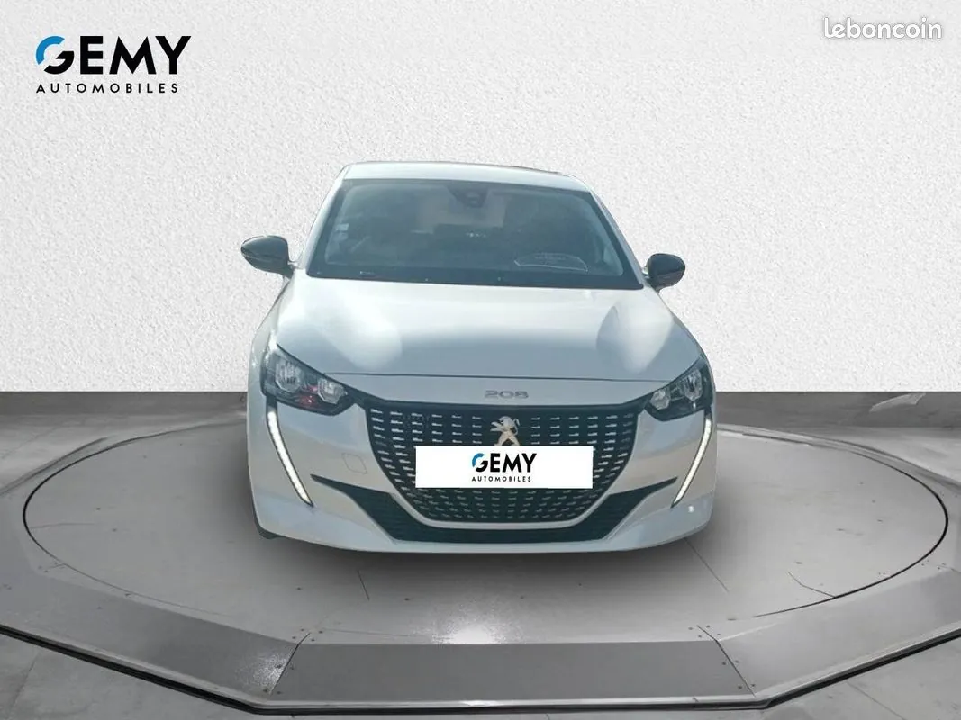 Peugeot 208 2022 photo 2