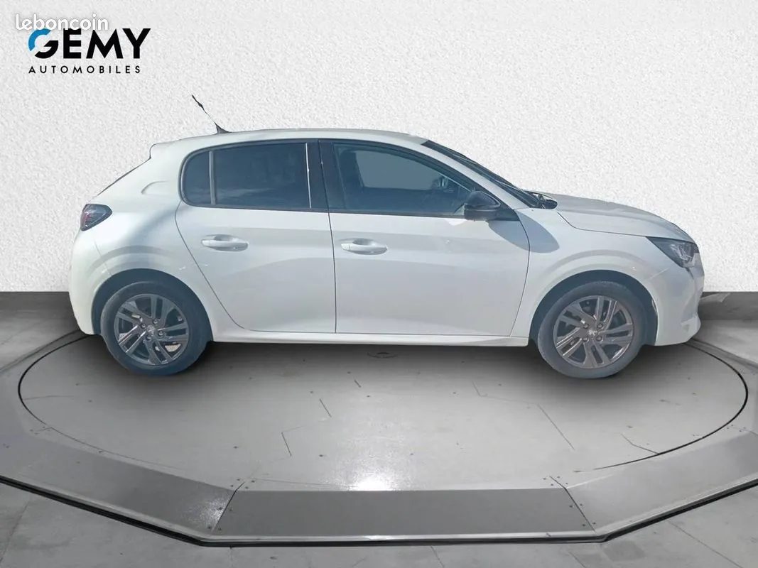 Peugeot 208 2022 photo 4