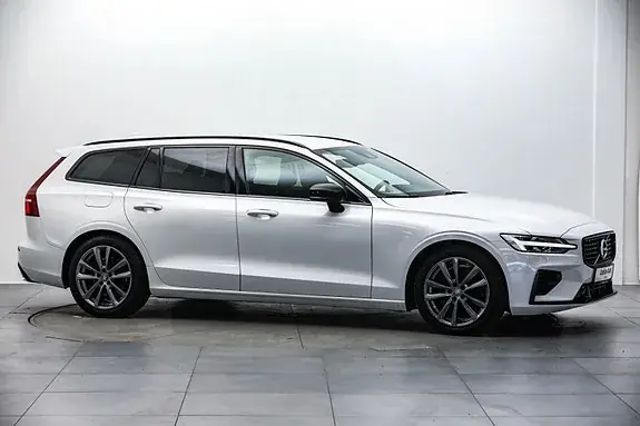 Volvo V60 2021 photo 2