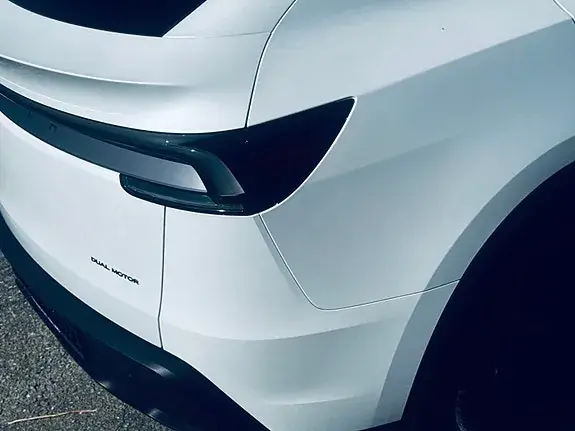 Tesla Model Y 2026 photo 5