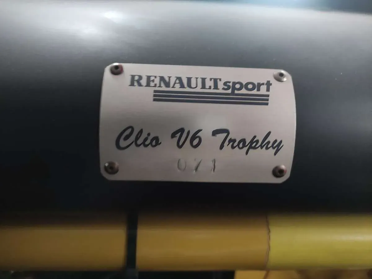 Renault Clio 2000 photo 2
