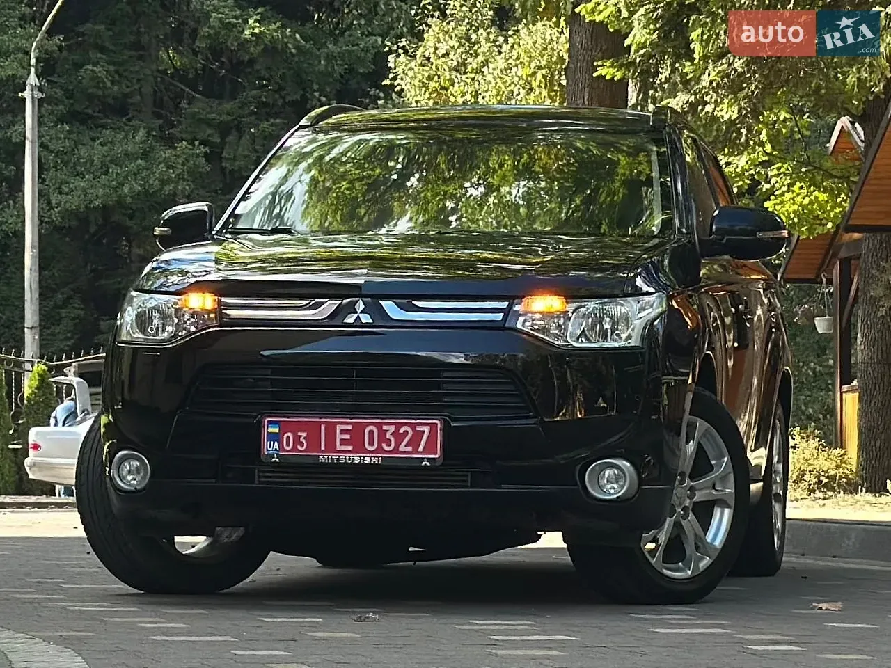 Mitsubishi Outlander 2013 photo 4