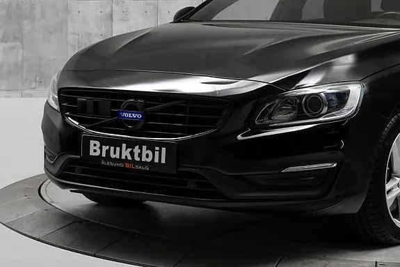 Volvo V60 2016 photo 2