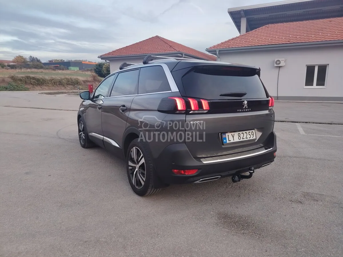 Peugeot 5008 2017 photo 3