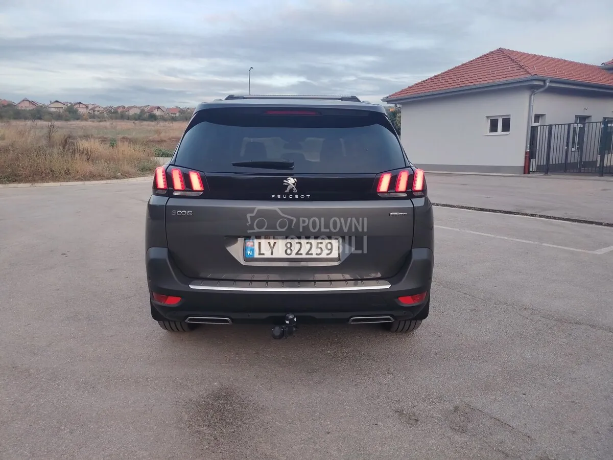 Peugeot 5008 2017 photo 4