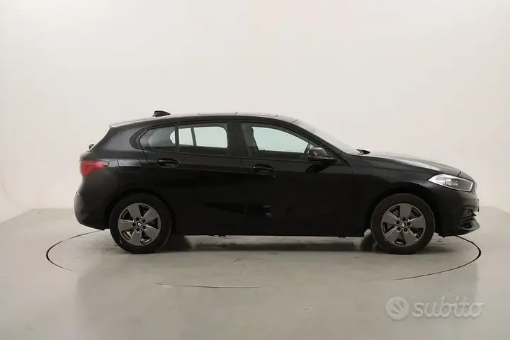 BMW 1 Series 2022 photo 3