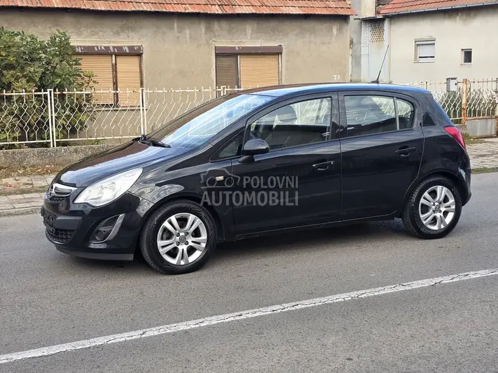 Opel Corsa D 2013 photo 3