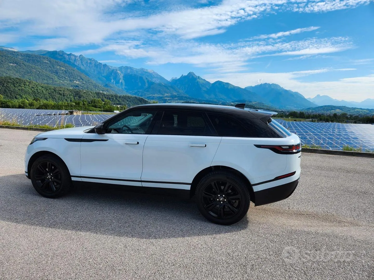 Land Rover Velar 2019 photo 2