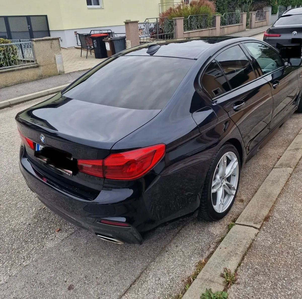 BMW 5 Series 2019 photo 2