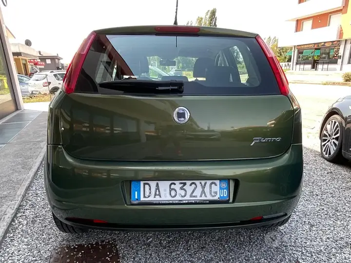 Fiat Grande Punto 2006 photo 5