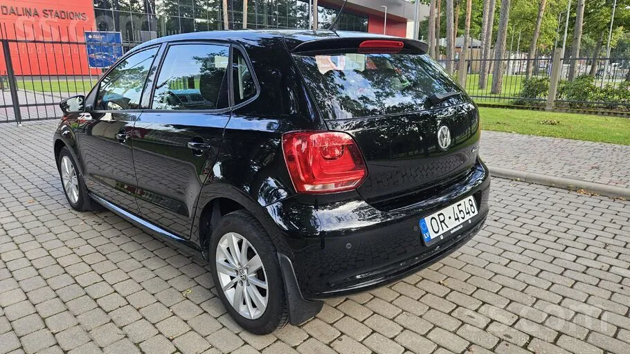 Volkswagen Polo 2011 photo 3