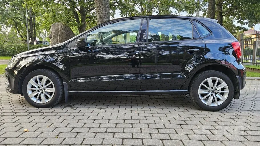Volkswagen Polo 2011 photo 5