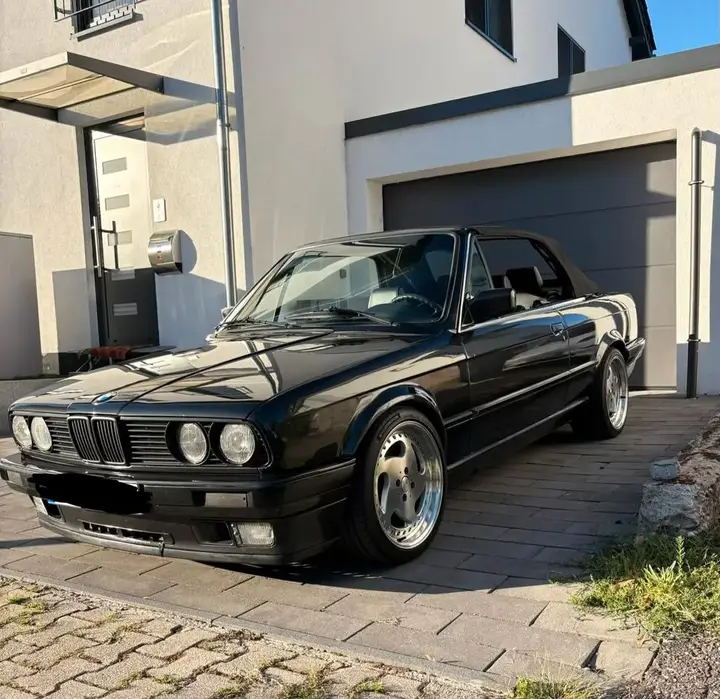 BMW E30