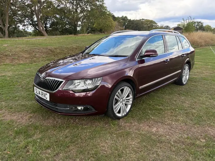 Skoda Superb 2014 photo 3