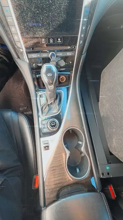 Infiniti Q60 2017 photo 4