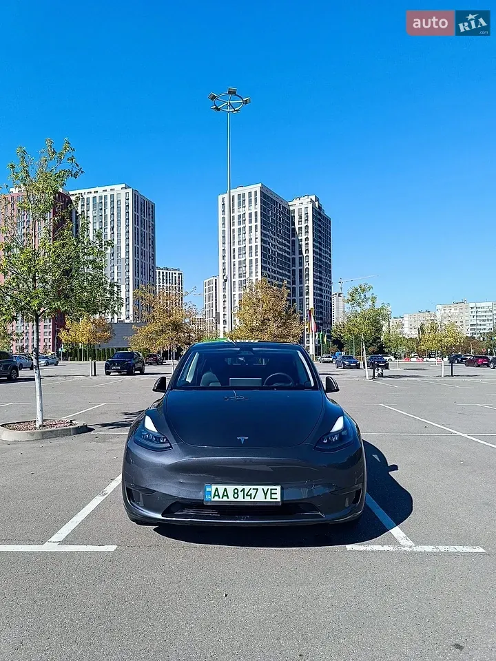 Tesla Model Y 2023 photo 3