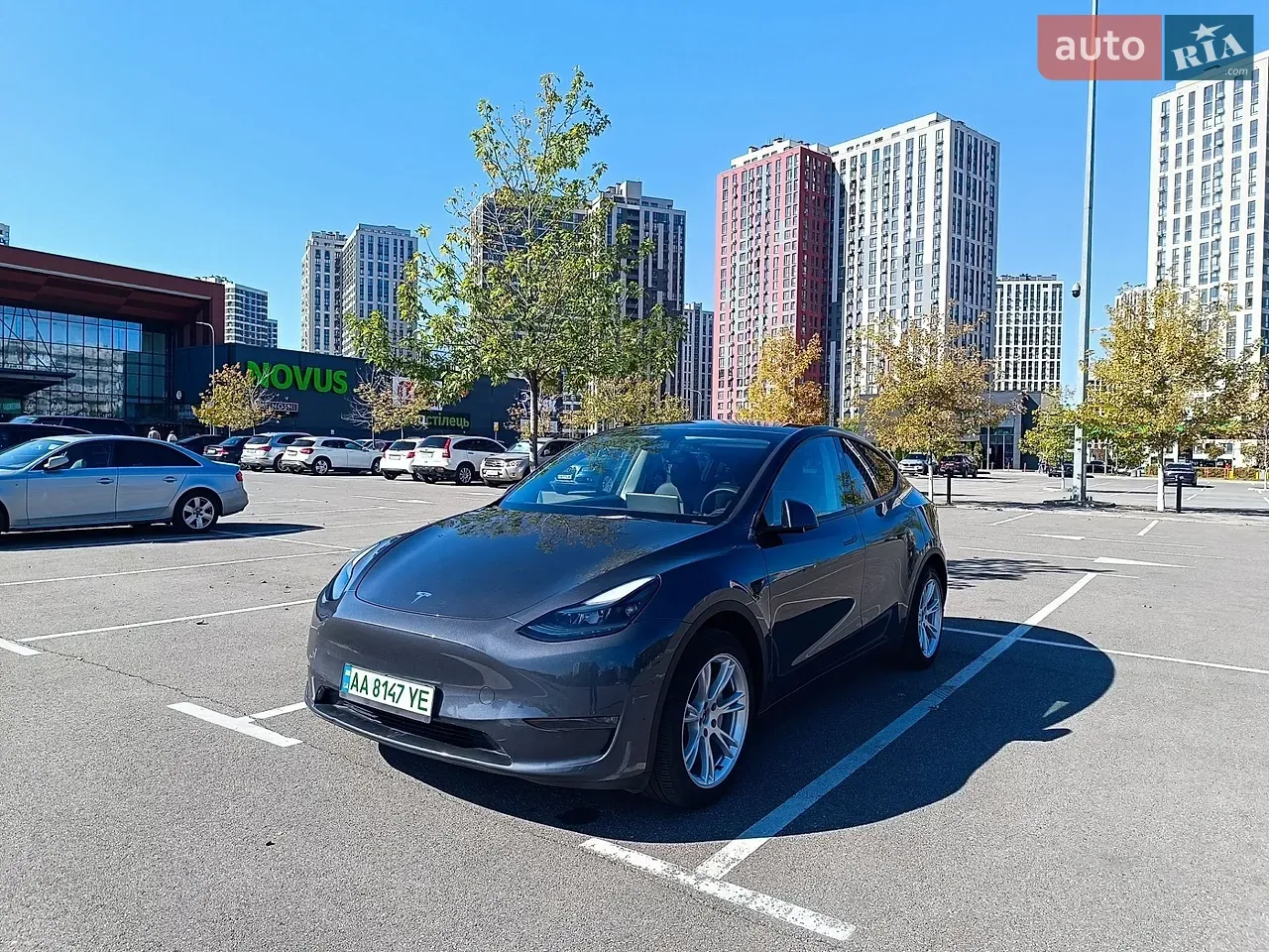 Tesla Model Y 2023 photo 2