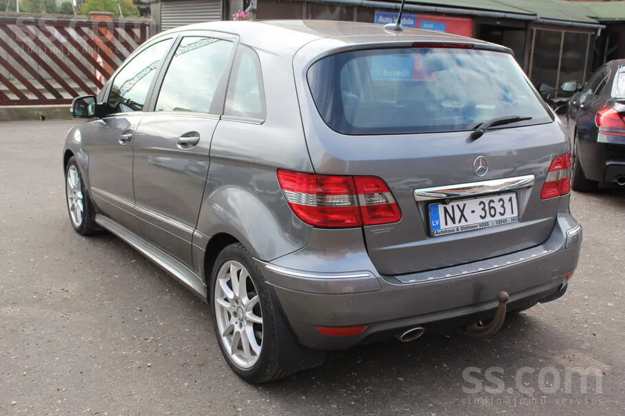 Mercedes-Benz B200 2009 photo 3