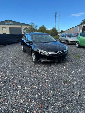 Opel Astra 2018 photo 2