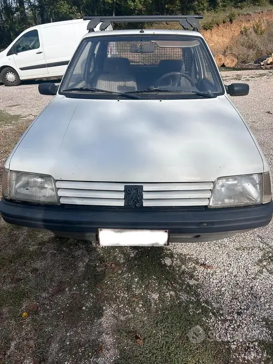 Peugeot 205 1990 photo 3