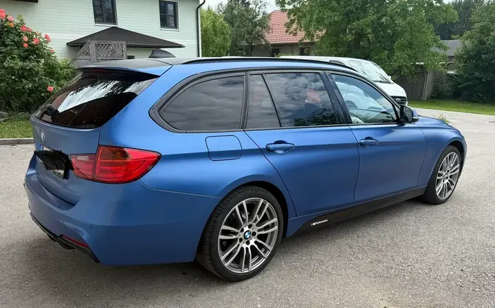 BMW 320D 2013 photo 2