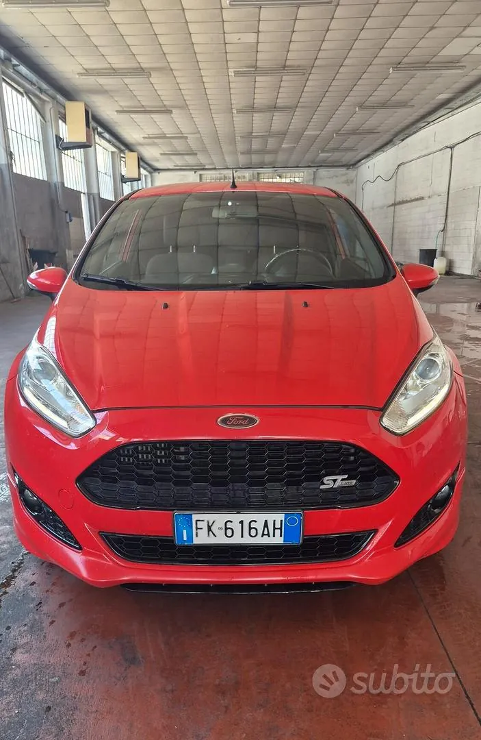 Ford Fiesta 2018 photo 2
