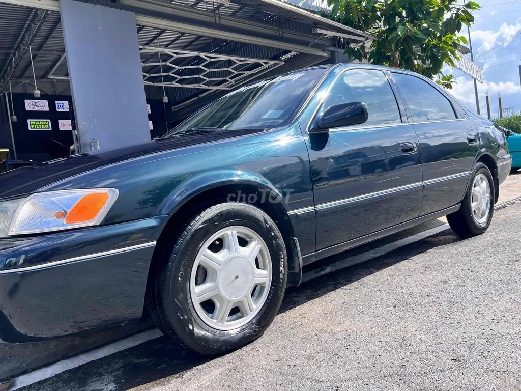Toyota Camry 1997 photo 2