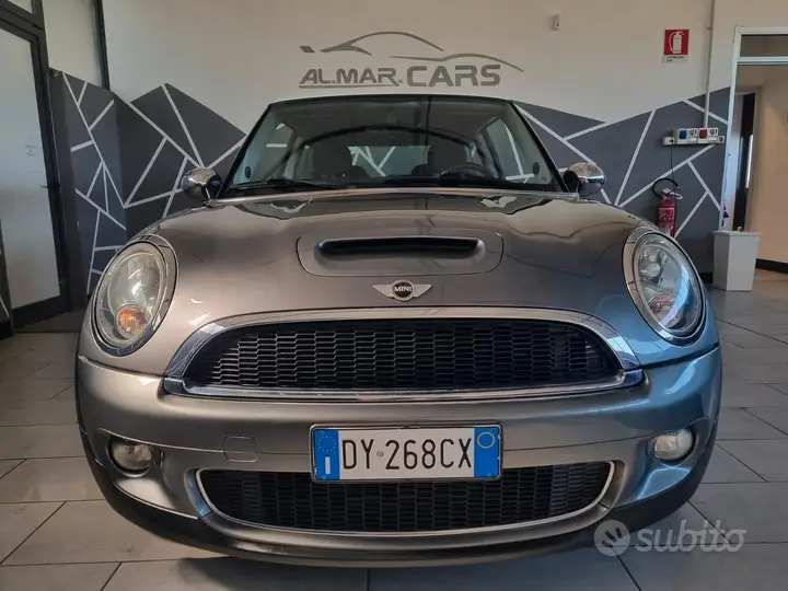 Mini Cooper S 2009 photo 2