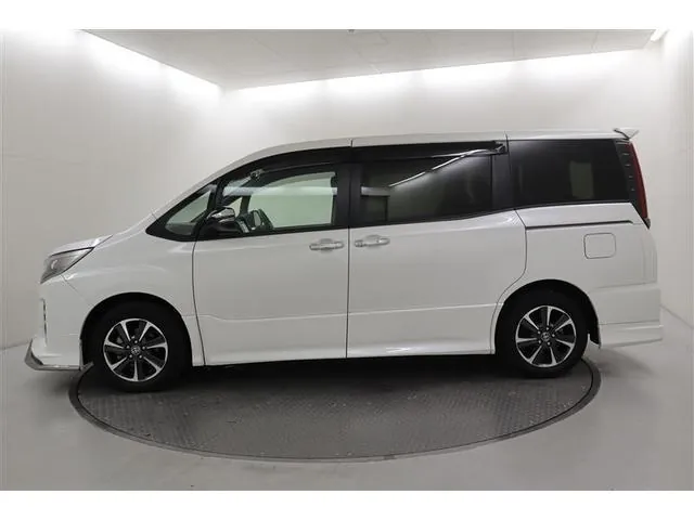 Toyota Sienta 2021 photo 3