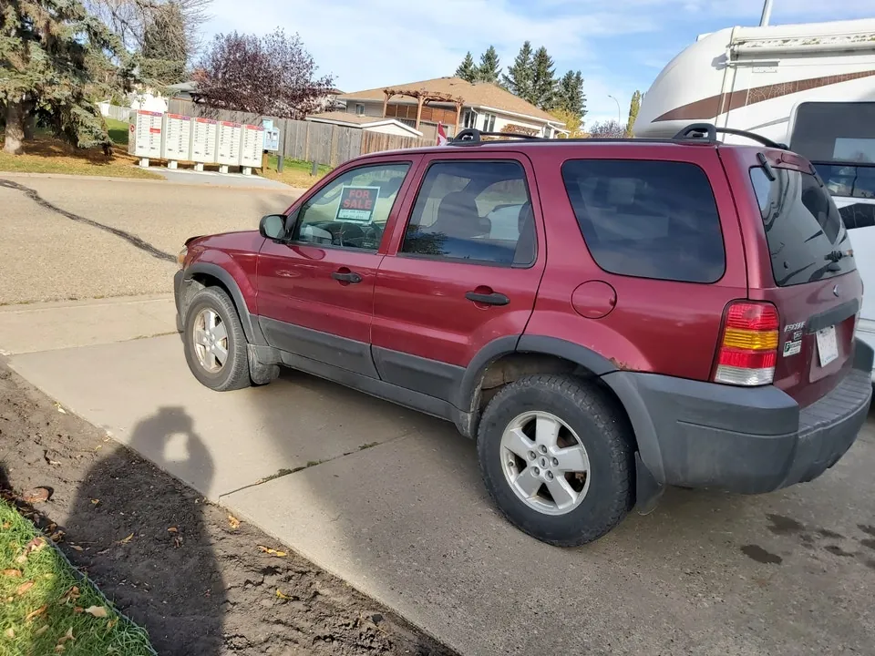 Ford Escape 2005 photo 3