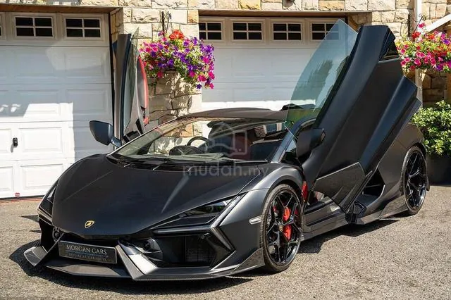 Lamborghini Revuelto