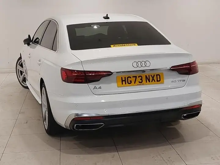 Audi A4 2023 photo 2