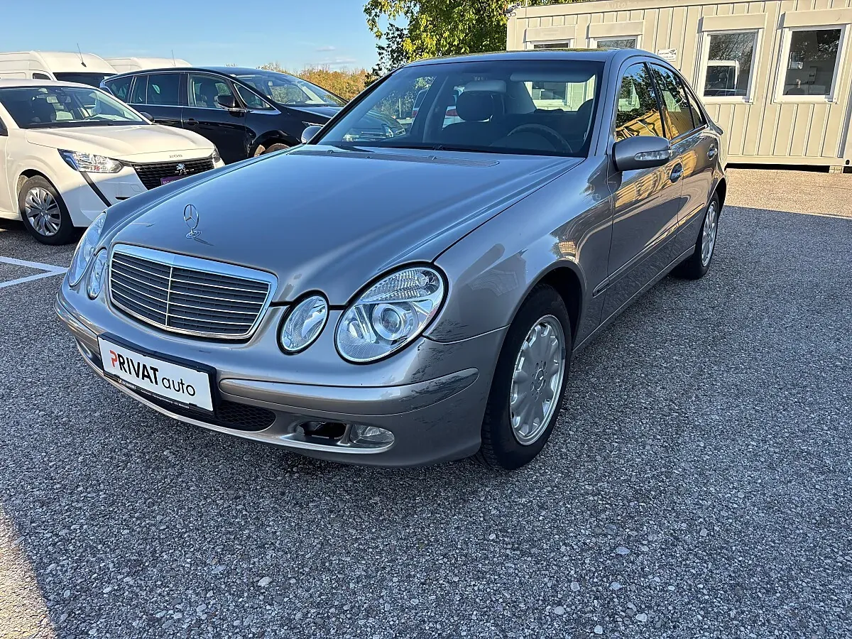 Mercedes-Benz E-Class 2003 photo 2
