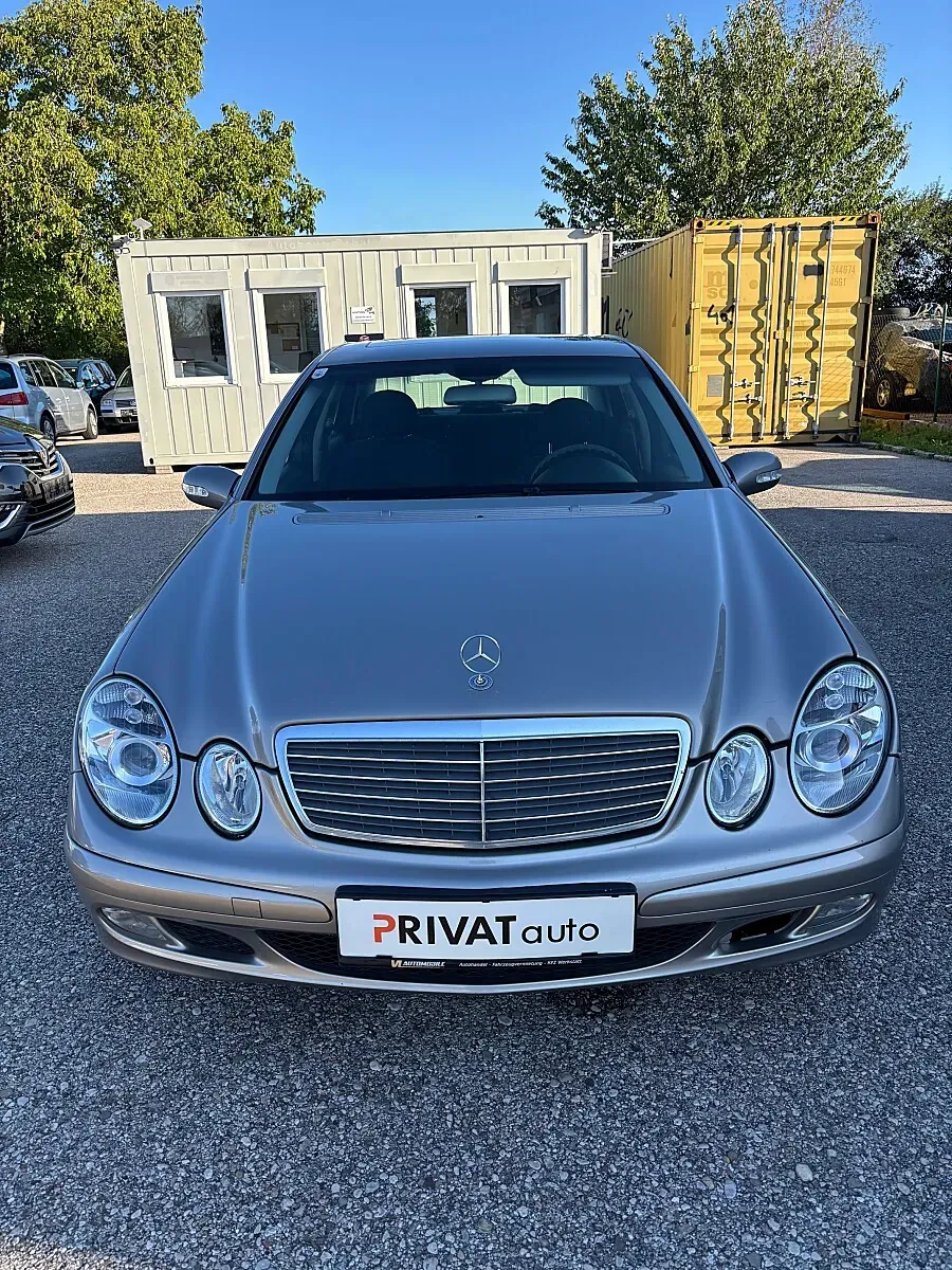 Mercedes-Benz E-Class 2003 photo 3