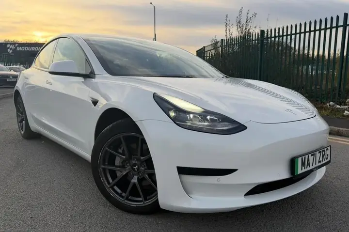 Tesla Model 3 2021 photo 5