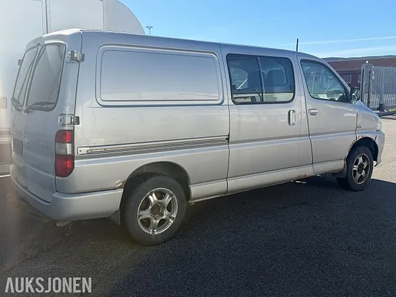 Toyota Hiace 2007 photo 4