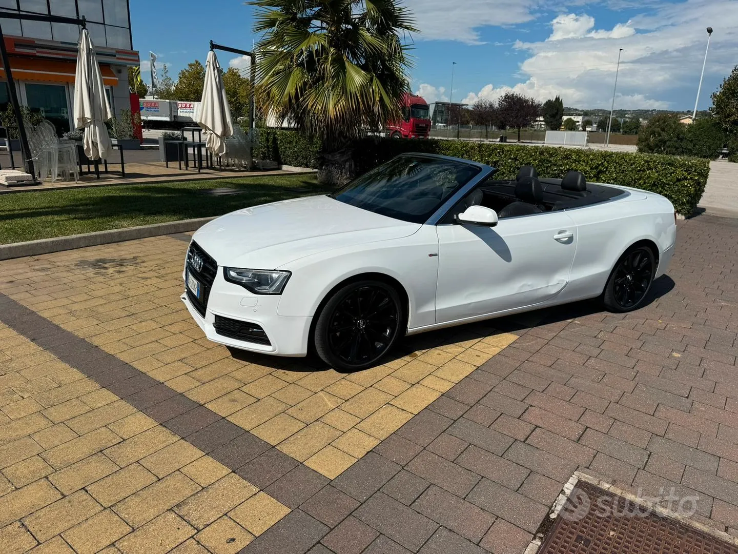 Audi A5 Cabrio 2012 photo 2