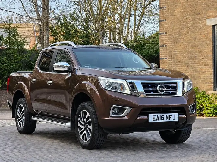 Nissan Navara 2016 photo 2