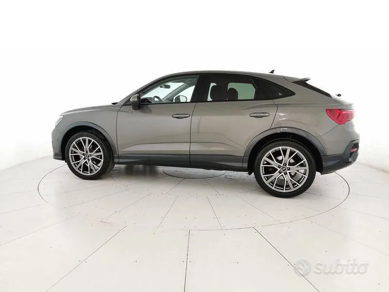 Audi Q3 2026 photo 2