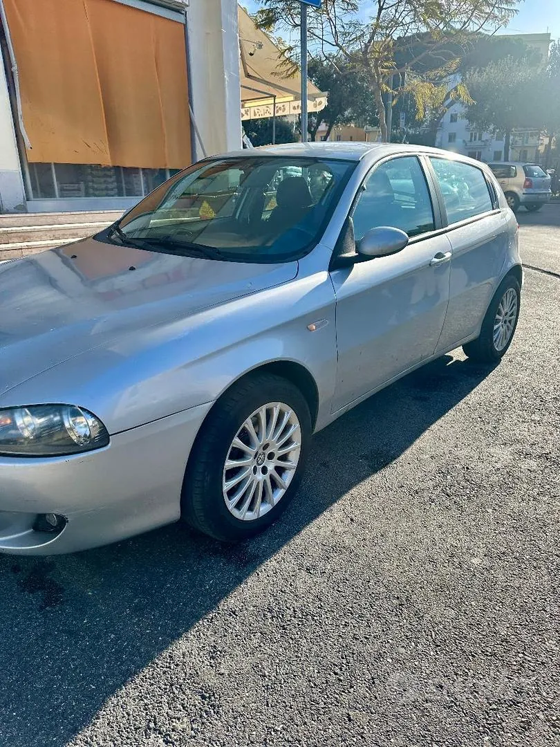 Alfa Romeo 147 2006 photo 3