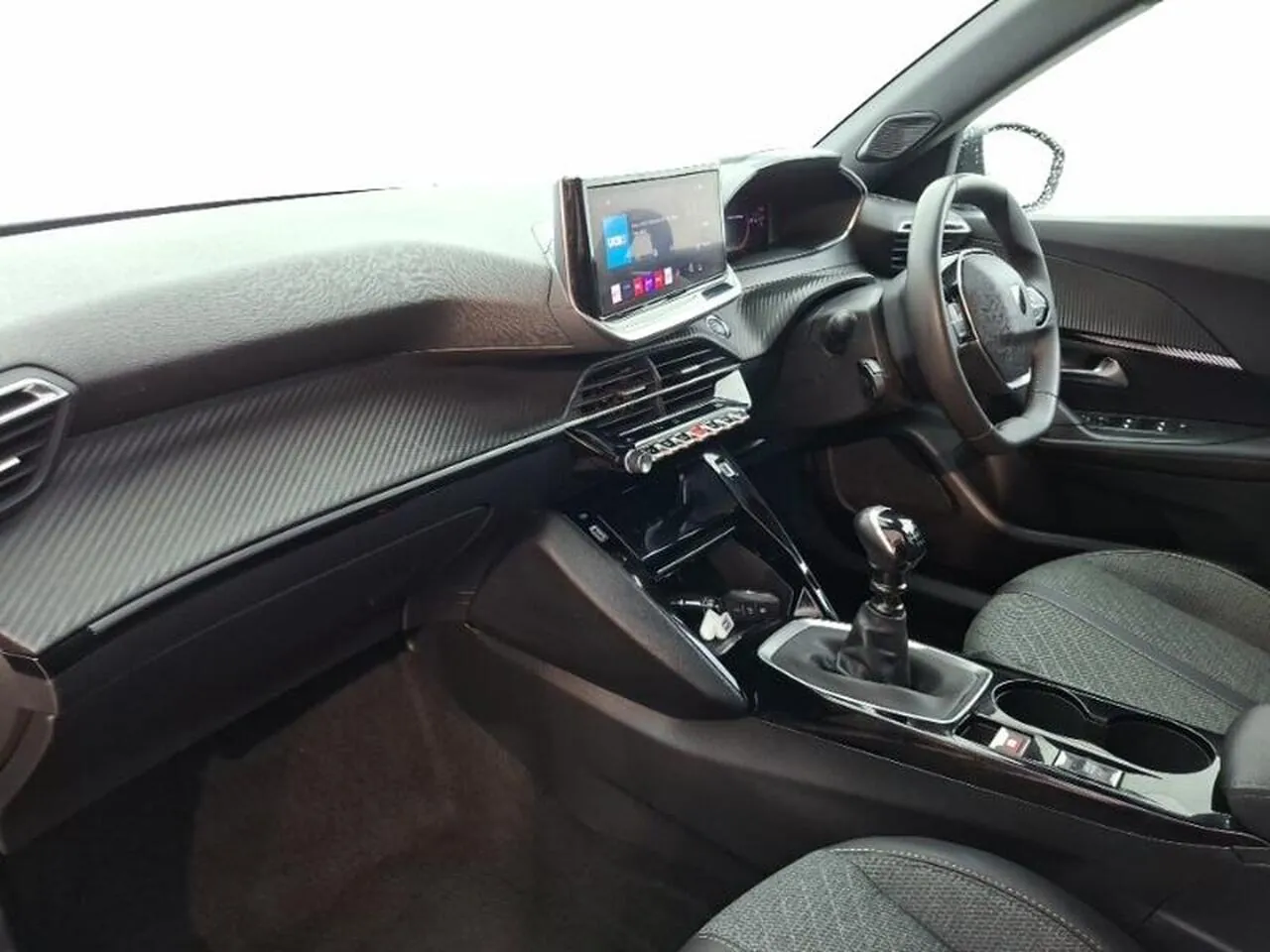 Peugeot 2008 2024 photo 5