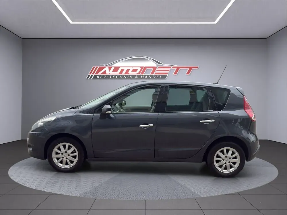 Renault Scenic 2011 photo 2