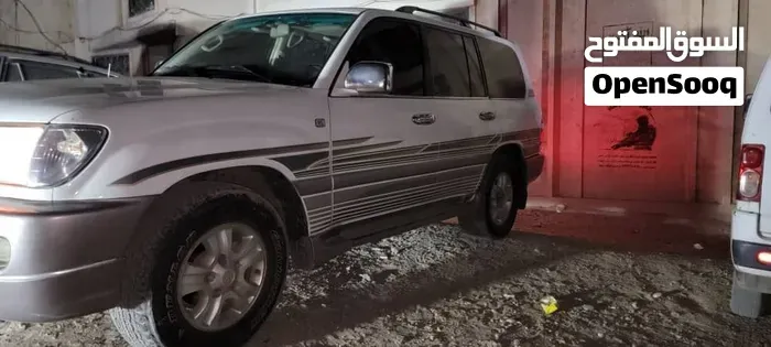 Toyota Land Cruiser 2002 photo 4