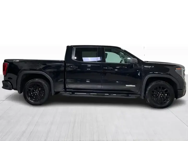 GMC Sierra 1500 2023 photo 2