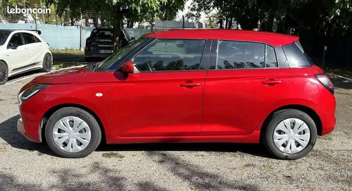 Suzuki Swift 2024 photo 2