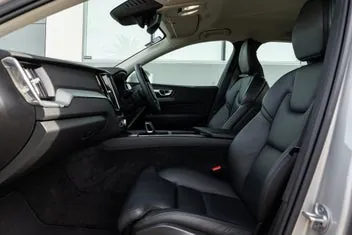 Volvo Xc60 2023 photo 4