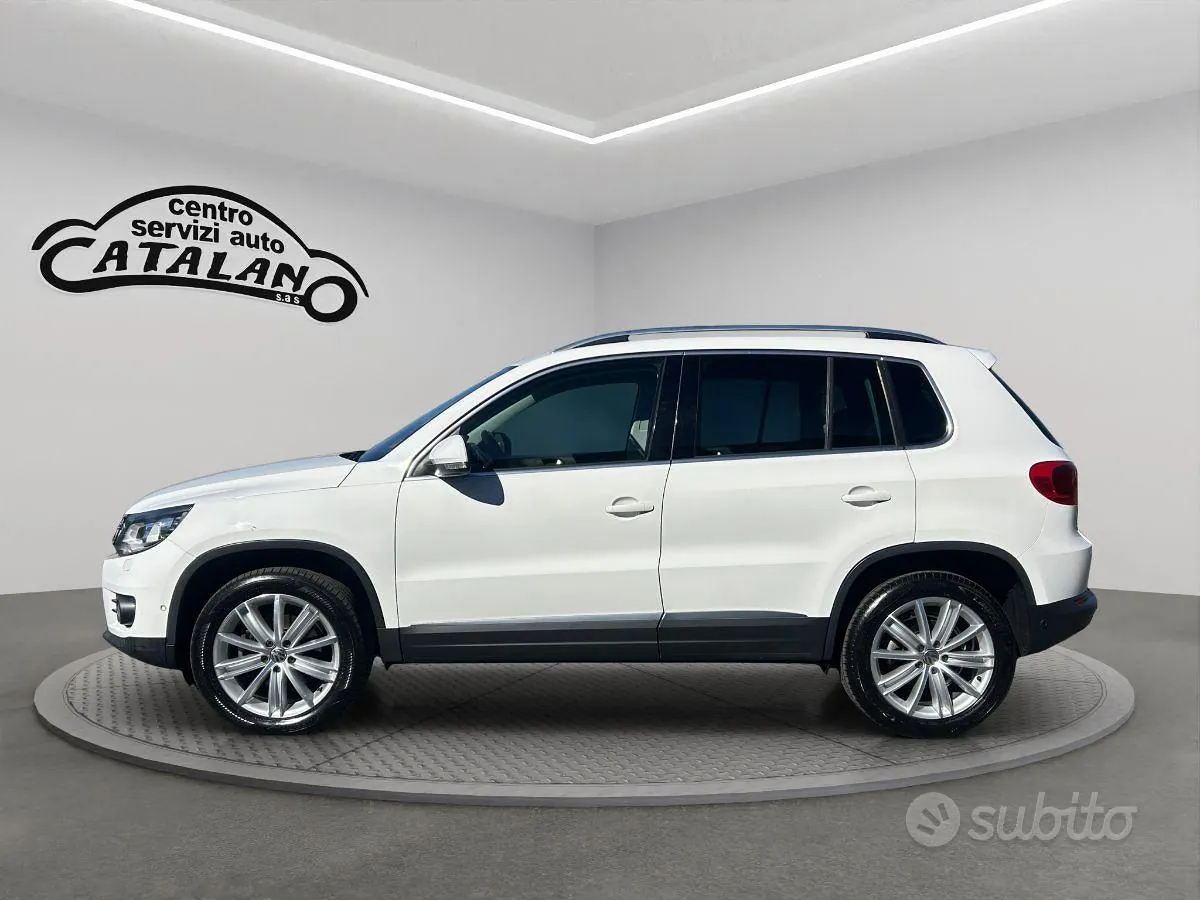 Volkswagen Tiguan 2012 photo 2