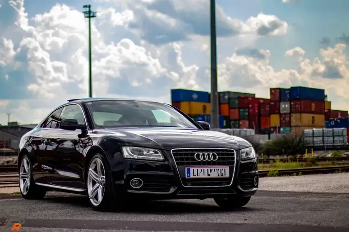 Audi A5 2010 photo 2