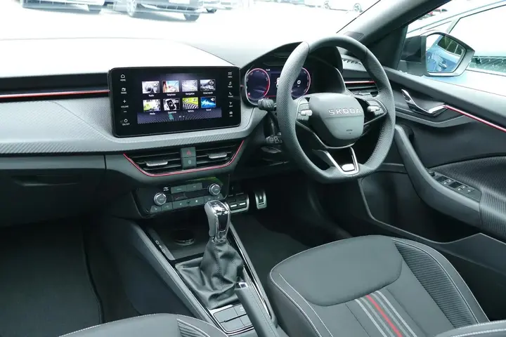 Skoda Scala photo 2