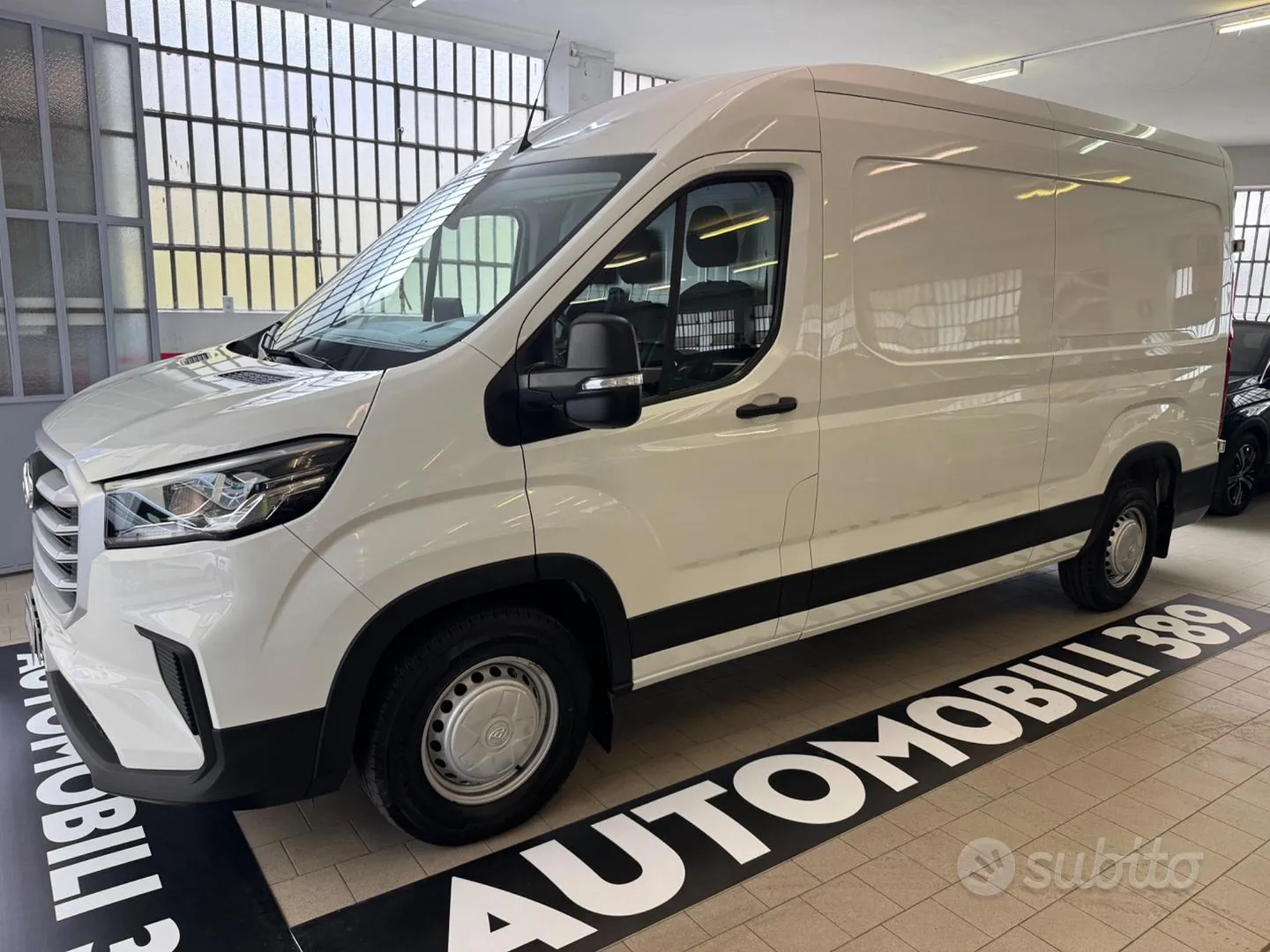 Maxus Deliver9